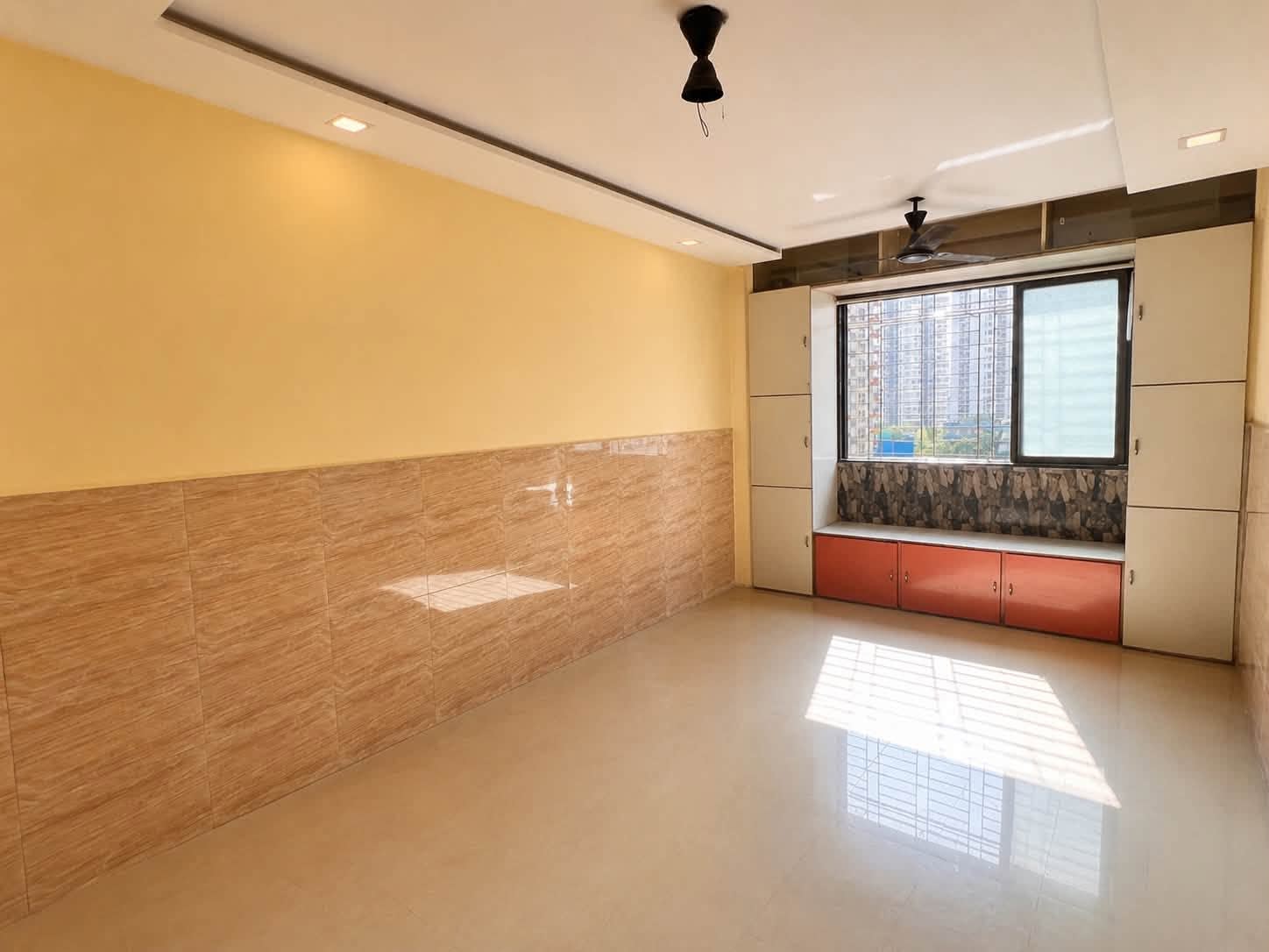 1 RK Well Renovated Flat for Rent of Rs.20K at Kandivali West, Opp. Ekta Nagar, Near Atharv College - Image 1